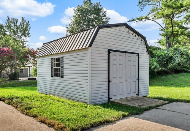 803 Laurel Dr, Clarksville, TN 37043