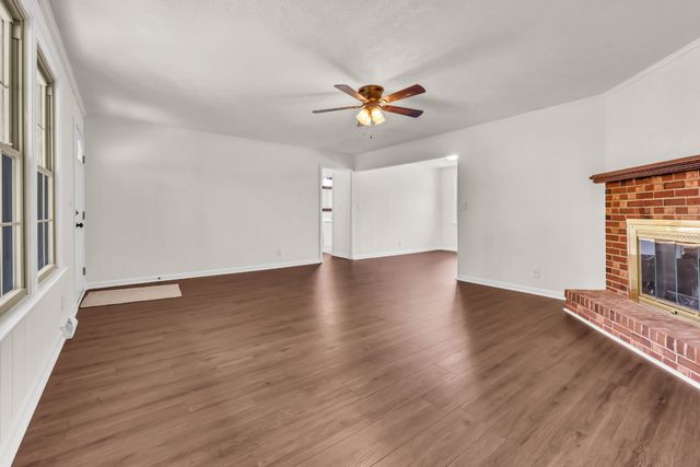 803 Laurel Dr, Clarksville, TN 37043