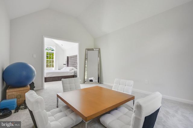 1289 MIDDLETON CT, Vienna, VA 22182