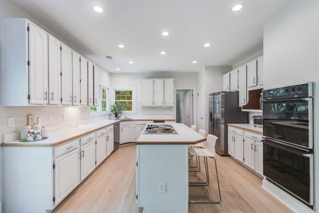 1289 MIDDLETON CT, Vienna, VA 22182