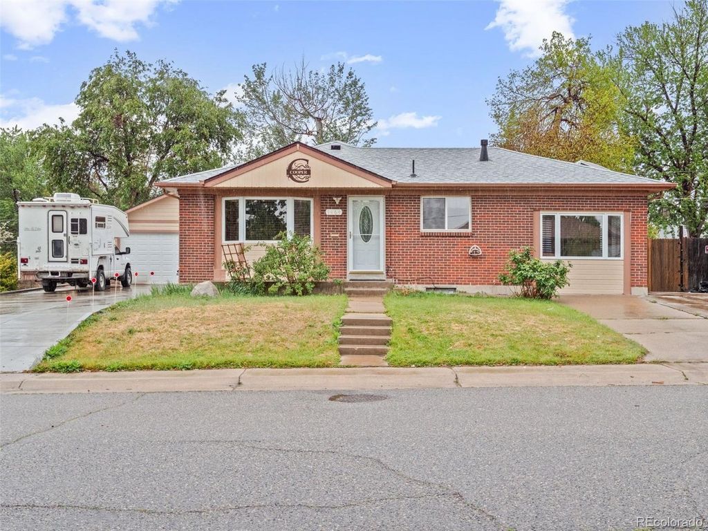 1464 Lucille Ct, Northglenn, CO 80233