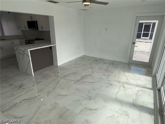 2823 Janet ST, Matlacha, FL 33993