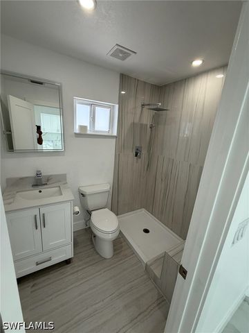 2823 Janet ST, Matlacha, FL 33993