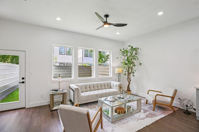 6809 Conley Street B, Houston, TX 77021