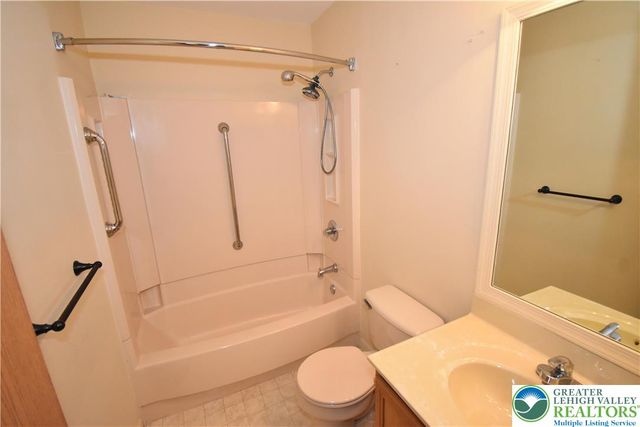 68 Freedom Terrace, Easton, PA 18045