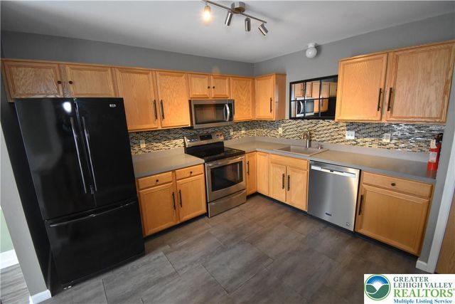 68 Freedom Terrace, Easton, PA 18045