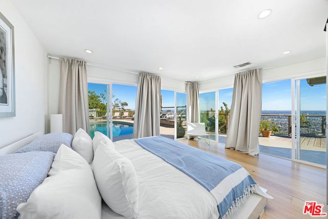 8494 Cole Crest Drive, Los Angeles, CA 90046