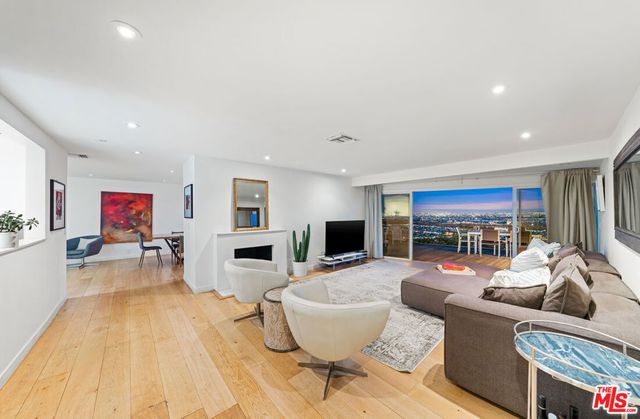 8494 Cole Crest Drive, Los Angeles, CA 90046