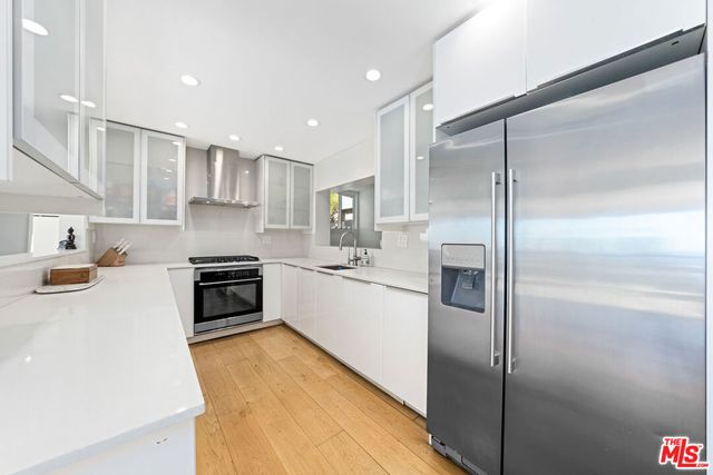 8494 Cole Crest Drive, Los Angeles, CA 90046