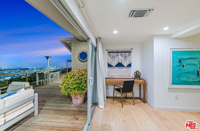 8494 Cole Crest Drive, Los Angeles, CA 90046