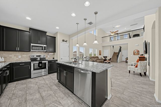 3711 Manoway Bay, San Antonio, TX 78223