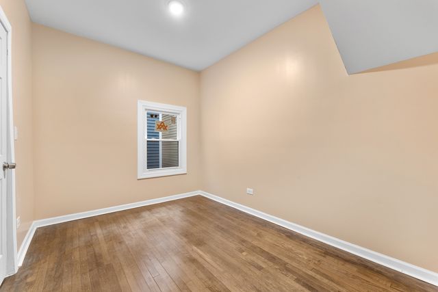 435 N Leclaire Avenue, Chicago, IL 60644