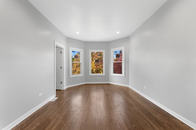 435 N Leclaire Avenue, Chicago, IL 60644