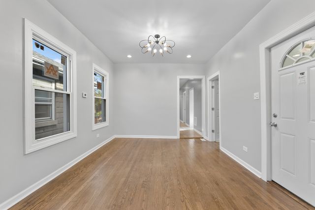 435 N Leclaire Avenue, Chicago, IL 60644