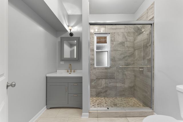 435 N Leclaire Avenue, Chicago, IL 60644