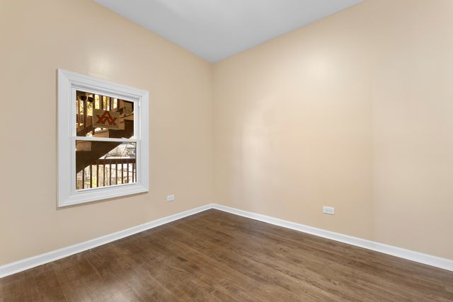 435 N Leclaire Avenue, Chicago, IL 60644