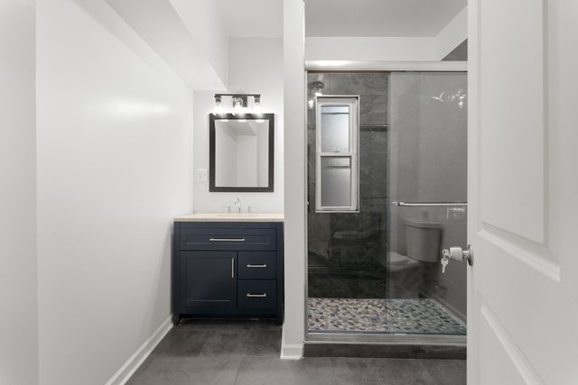 435 N Leclaire Avenue, Chicago, IL 60644