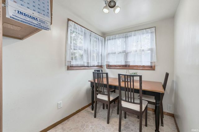 326 Lexington Court, Fort Wayne, IN 46806