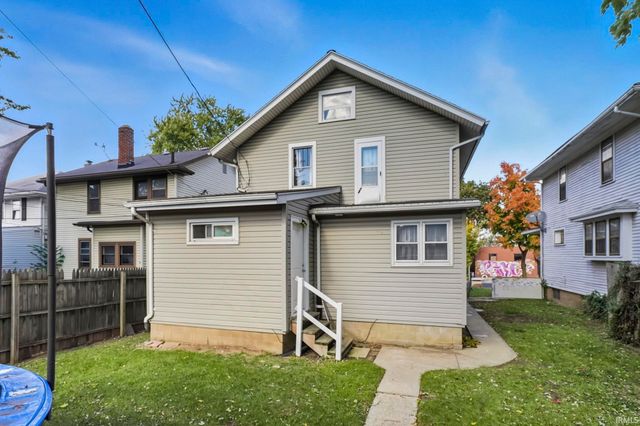 326 Lexington Court, Fort Wayne, IN 46806