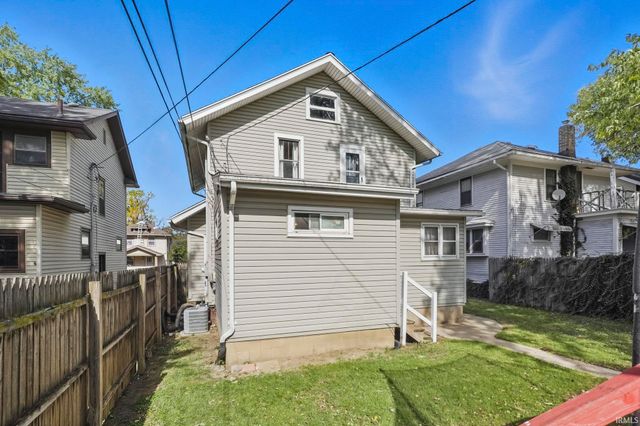 326 Lexington Court, Fort Wayne, IN 46806