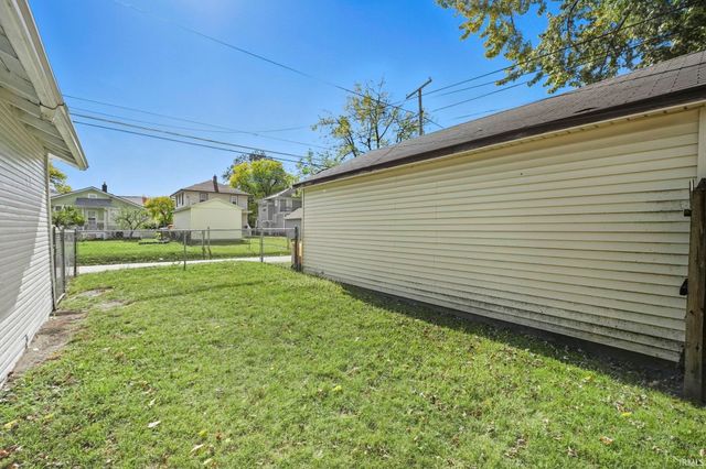 326 Lexington Court, Fort Wayne, IN 46806