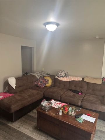 161 5th Ave, Sharon, PA 16146