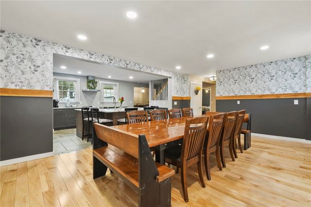 1381 Putnam Pike, Glocester, RI 02814
