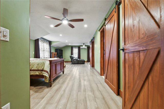 1381 Putnam Pike, Glocester, RI 02814