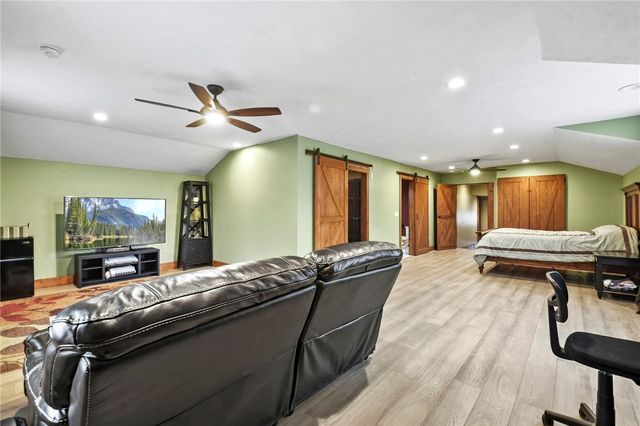1381 Putnam Pike, Glocester, RI 02814