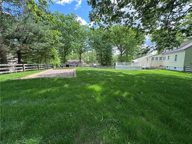 1381 Putnam Pike, Glocester, RI 02814