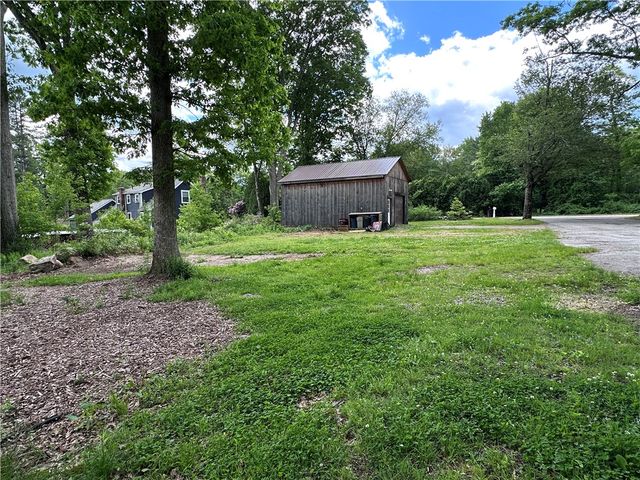 1381 Putnam Pike, Glocester, RI 02814