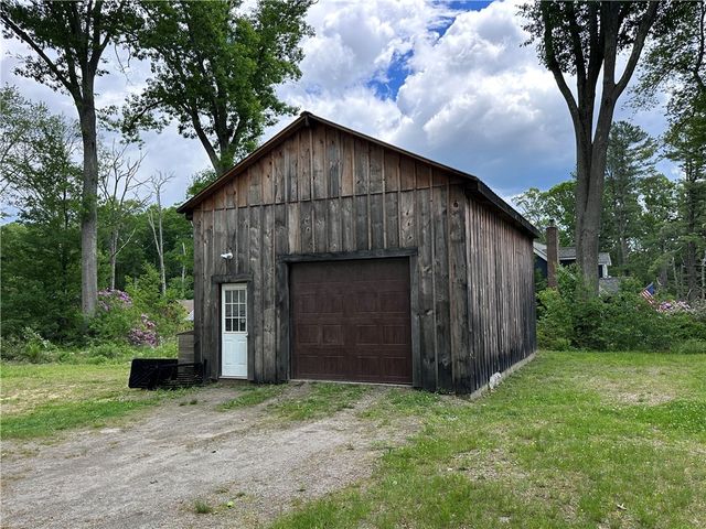 1381 Putnam Pike, Glocester, RI 02814