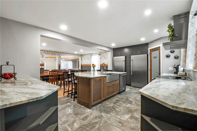 1381 Putnam Pike, Glocester, RI 02814