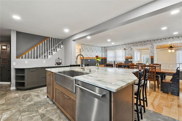 1381 Putnam Pike, Glocester, RI 02814