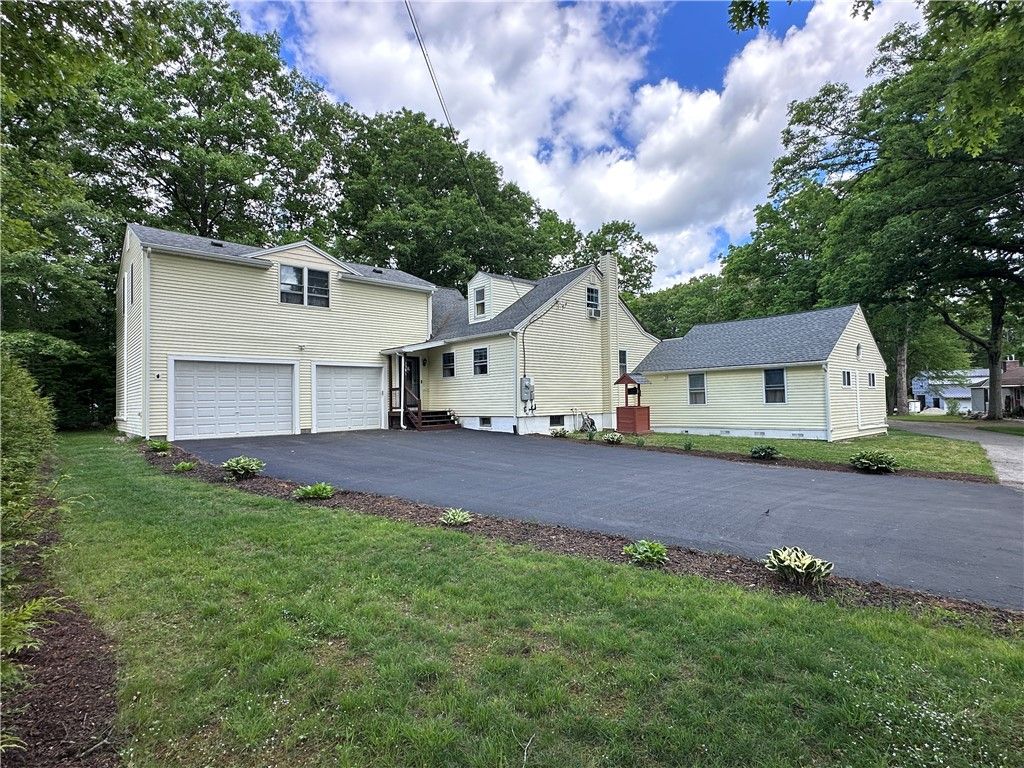 1381 Putnam Pike, Glocester, RI 02814