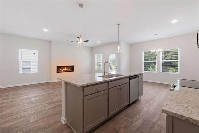3648 PARKWAY JAMES Drive, Snellville, GA 30039