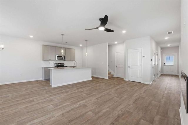 3648 PARKWAY JAMES Drive, Snellville, GA 30039