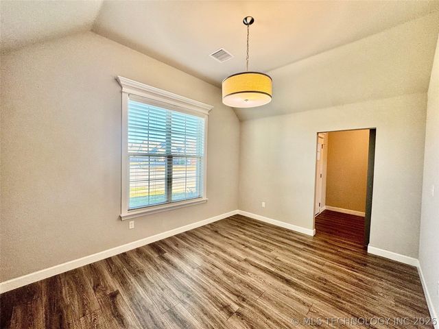 4224 S 185th East Avenue, Tulsa, OK 74134