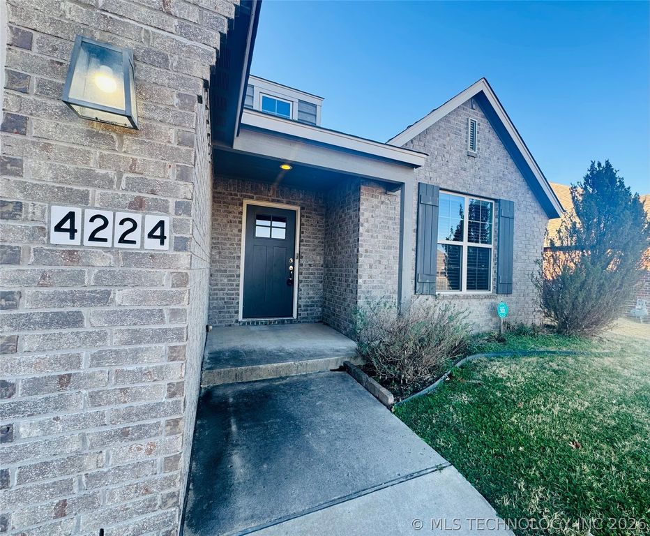 4224 S 185th East Avenue, Tulsa, OK 74134