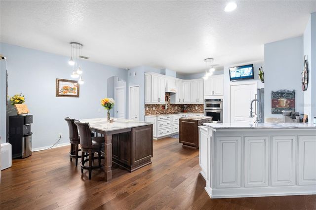 10839 BREAKING ROCKS DRIVE, Tampa, FL 33647