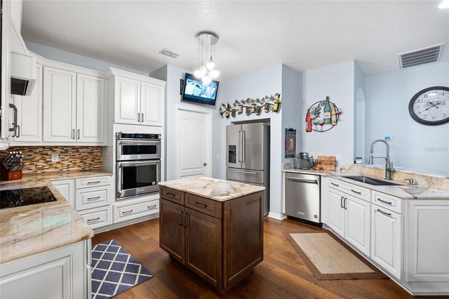 10839 BREAKING ROCKS DRIVE, Tampa, FL 33647