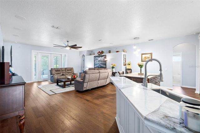 10839 BREAKING ROCKS DRIVE, Tampa, FL 33647