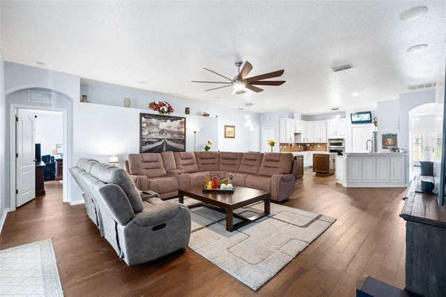 10839 BREAKING ROCKS DRIVE, Tampa, FL 33647