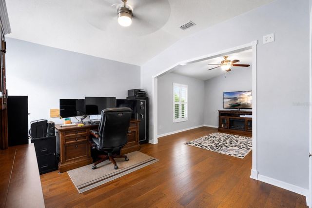 10839 BREAKING ROCKS DRIVE, Tampa, FL 33647