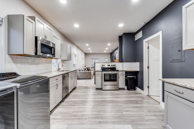 258 N Martinson St, Wichita, KS 67203