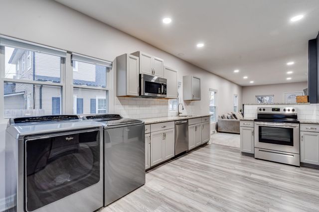 258 N Martinson St, Wichita, KS 67203