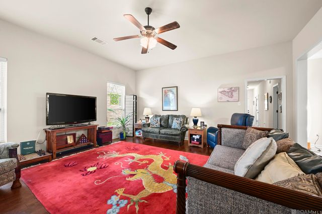 7363 Harrell Dr, Zachary, LA 70791