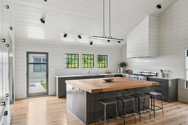 922 Kincade Drive, Mount Pleasant, SC 29464