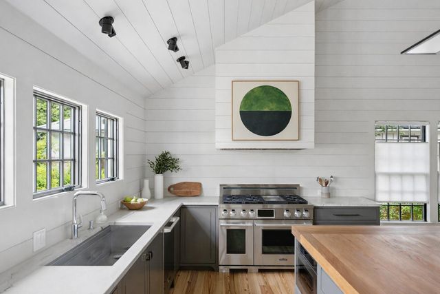 922 Kincade Drive, Mount Pleasant, SC 29464