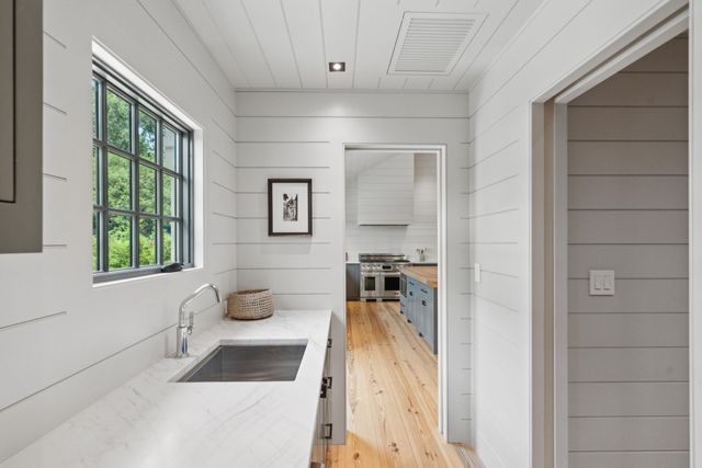 922 Kincade Drive, Mount Pleasant, SC 29464